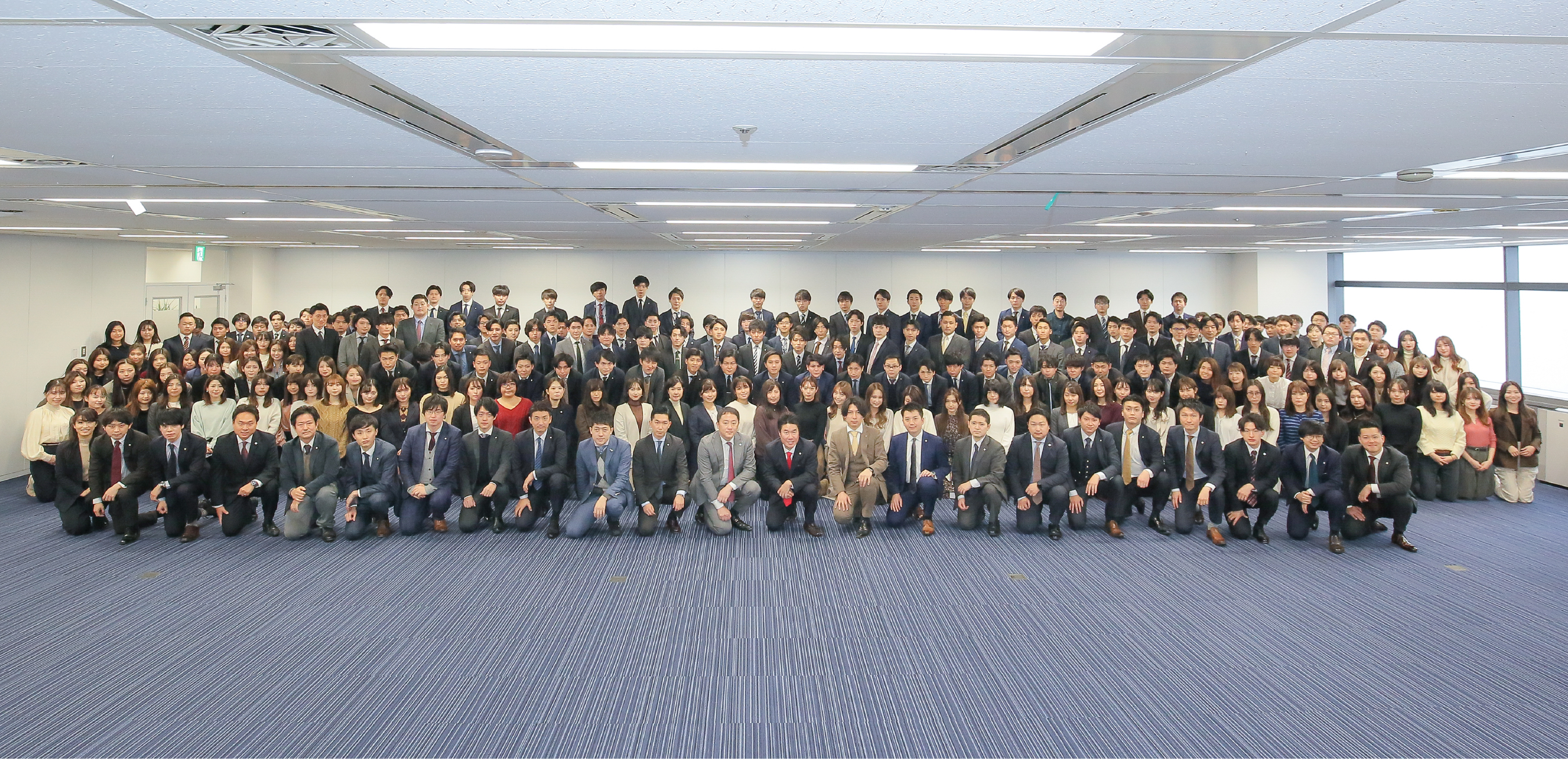 イメージ写真: 社員紹介