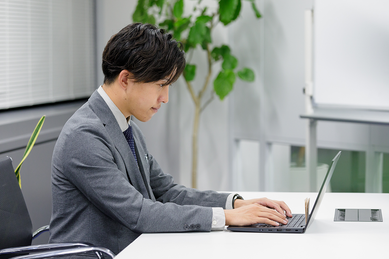 業界・企業情報の提供